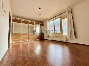 Pronájem bytu 2+kk, Praha, Karla Zicha, 65 m2