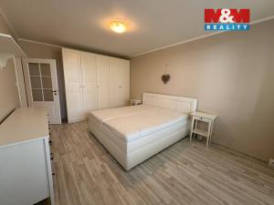 Pronájem bytu 2+1, Praha, Zárubova, 62 m2