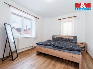 Prodej činžovního domu, Studená, nám. Sv. J. Nepomuckého, 229 m2