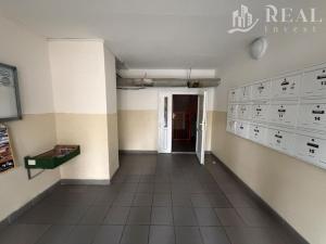 Pronájem bytu 1+1, Chomutov, Holešická, 35 m2