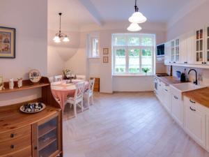 Pronájem bytu 3+1, Karlovy Vary, Krále Jiřího, 130 m2