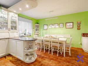 Prodej rodinného domu, Provodov, 234 m2