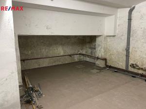 Pronájem skladu, Karlovy Vary, Moravská, 75 m2