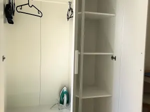 Pronájem bytu 1+kk, Praha, Slezská, 30 m2