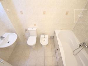 Pronájem bytu 3+1, Praha - Nové Město, Masarykovo nábřeží, 103 m2