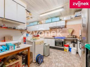 Prodej komerční nemovitosti, Chropyně, 800 m2