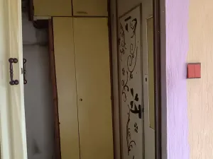 Prodej bytu 1+kk, Praha - Prosek, Veltruská, 27 m2