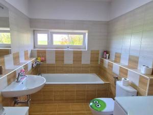 Prodej rodinného domu, Jenštejn, Zlatnická, 137 m2