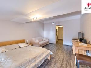 Prodej ubytování, Nové Město nad Metují, Husovo náměstí, 927 m2