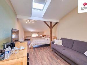 Prodej ubytování, Nové Město nad Metují, Husovo náměstí, 927 m2