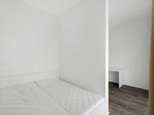 Pronájem bytu 1+kk, Brno - Komárov, Komárovská, 39 m2