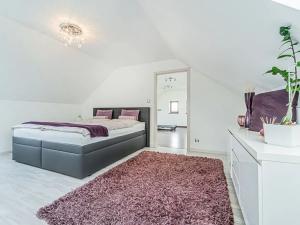 Prodej vícegeneračního domu, Praha - Dolní Počernice, Bakurinova, 395 m2