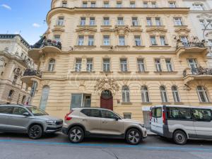 Pronájem bytu 3+1, Praha - Vinohrady, Římská, 74 m2