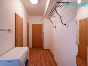 Prodej bytu 2+1, Mariánské Lázně, Skalníkova, 53 m2