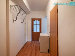 Prodej bytu 2+1, Mariánské Lázně, Skalníkova, 53 m2