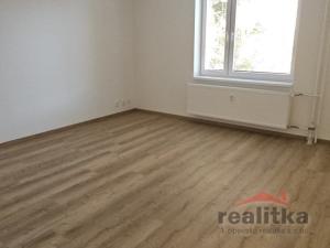 Pronájem bytu 1+1, Opava, U Střelnice, 36 m2