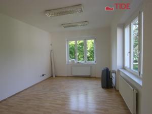 Pronájem kanceláře, Praha - Střešovice, náměstí Před bateriemi, 150 m2