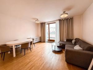 Pronájem bytu 2+kk, Praha - Holešovice, V háji, 76 m2