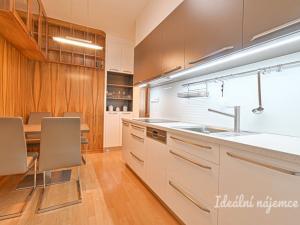 Pronájem bytu 1+1, Brno - Židenice, Škroupova, 38 m2