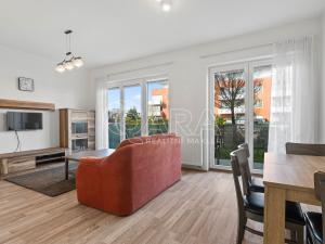 Pronájem bytu 2+kk, Praha - Pitkovice, Penízovková, 59 m2