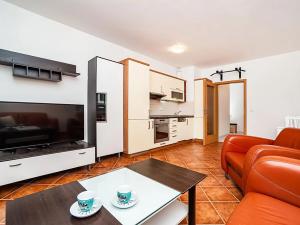 Pronájem bytu 2+kk, Praha - Modřany, Komořanská, 47 m2