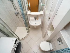 Pronájem bytu 2+kk, Praha - Modřany, Komořanská, 47 m2