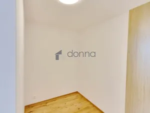 Pronájem bytu 2+kk, Praha, Mužíkova, 54 m2