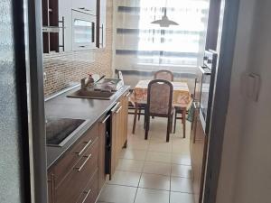 Pronájem bytu 3+1, Praha - Troja, Krosenská, 64 m2