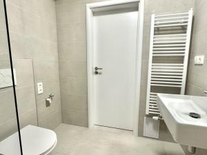 Pronájem bytu 2+kk, Praha - Libeň, U skládky, 47 m2