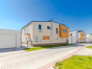 Prodej rodinného domu, Milovice, Modřínová, 122 m2