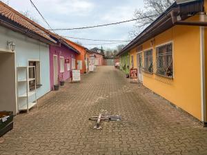 Pronájem obchodního prostoru, Říčany, Masarykovo nám., 54 m2