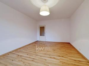 Prodej bytu 3+1, Cheb, Na Hradčanech, 103 m2