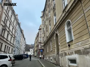Prodej bytu 3+1, Karlovy Vary, Raisova, 84 m2