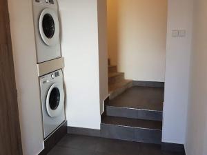 Pronájem ubytování, Liberec - Liberec III-Jeřáb, Nákladní, 250 m2