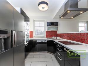 Pronájem rodinného domu, Praha, Do podkovy, 124 m2