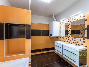 Pronájem rodinného domu, Praha, Do podkovy, 124 m2