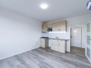 Prodej bytu 1+kk, Prachatice, nám. Přátelství, 20 m2