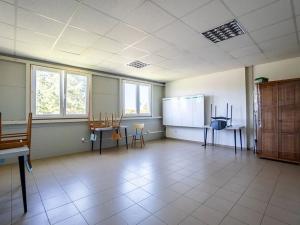 Prodej výrobních prostor, Želeč, 1332 m2