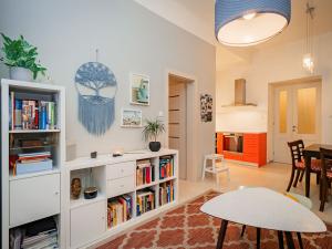 Prodej bytu 2+kk, Praha - Nusle, náměstí Generála Kutlvašra, 50 m2