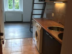Pronájem bytu 1+kk, Praha - Vysočany, Freyova, 25 m2
