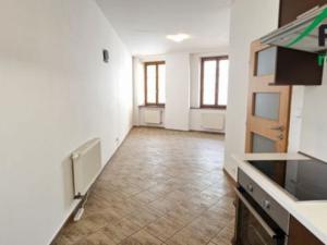 Pronájem bytu 1+kk, Tachov, Rokycanova, 33 m2