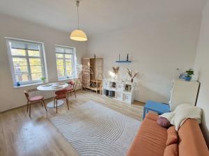 Pronájem bytu 1+kk, Praha - Žižkov, Roháčova, 31 m2