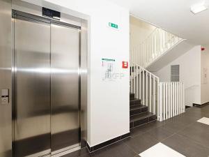 Pronájem bytu 1+kk, Praha - Vysočany, Strnadových, 33 m2