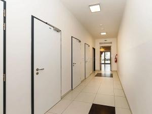 Pronájem bytu 1+kk, Praha - Vysočany, Strnadových, 33 m2