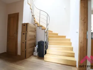 Pronájem rodinného domu, Praha - Dubeč, Kolocova, 221 m2