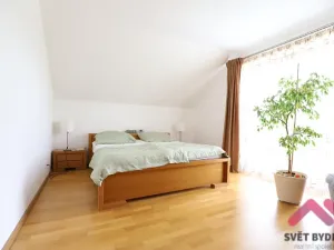 Pronájem rodinného domu, Praha - Dubeč, Kolocova, 221 m2