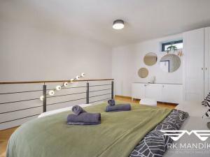 Pronájem bytu 2+kk, Praha - Karlín, Pernerova, 42 m2