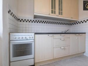 Prodej bytu 1+1, Stochov, Hornická, 32 m2