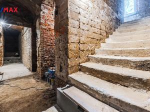 Pronájem obchodního prostoru, Praha - Žižkov, Seifertova, 90 m2