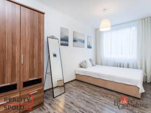 Pronájem bytu 2+1, Praha - Hlubočepy, Pražského, 44 m2